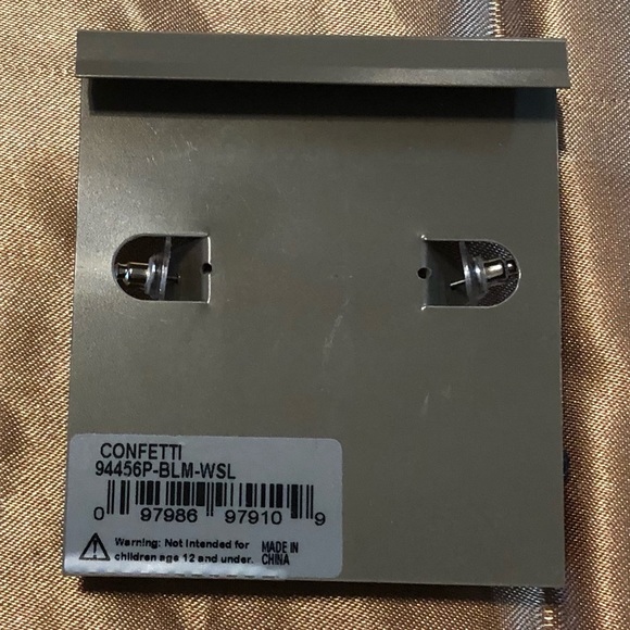 Dauplaise Earrings - Picture 6 of 8